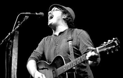 Roem Baur | San Francisco, CA | Acoustic Guitar | Photo #4