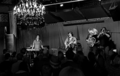 Roem Baur | San Francisco, CA | Acoustic Guitar | Photo #5