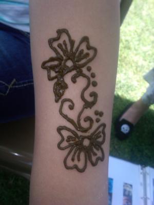 AAAmazing Faces, Henna & Balloon Art By Julie | Ventura, CA | Face Painting | Photo #11