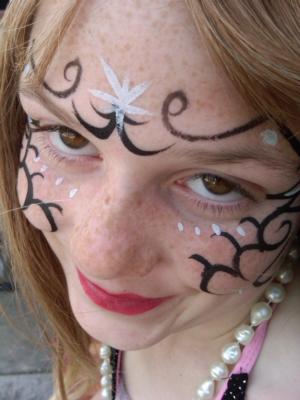 AAAmazing Faces, Henna & Balloon Art By Julie's Main Photo
