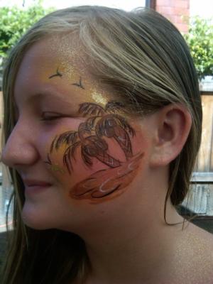 AAAmazing Faces, Henna & Balloon Art By Julie | Ventura, CA | Face Painting | Photo #15