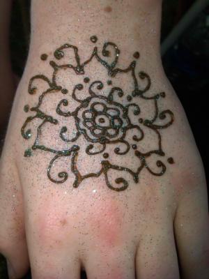 AAAmazing Faces, Henna & Balloon Art By Julie | Ventura, CA | Face Painting | Photo #20