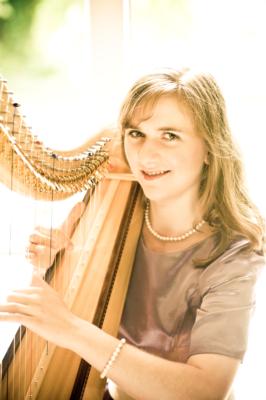 Janna Bisceglia & Whispering Roses | Portland, OR | Harp | Photo #9