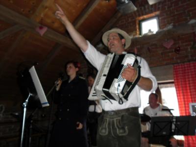 Happy Hour Tanz-/party-/stimmungsband | Beverly Hills, CA | German Band | Photo #6