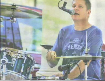 Yearbook | Brunswick, OH | Cover Band | Photo #16