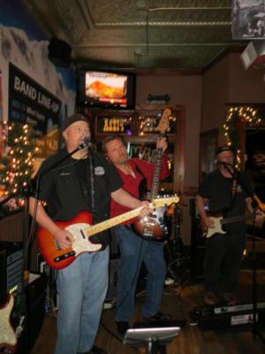 S.N.A.F.U. Band Chicago | Carpentersville, IL | Honky Tonk Band | Photo #9