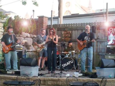 S.N.A.F.U. Band Chicago | Carpentersville, IL | Honky Tonk Band | Photo #3