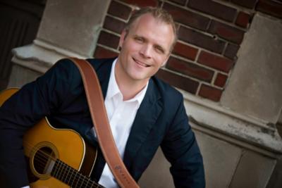 Jacob Sweet | Chicago, IL | Acoustic Guitar | Photo #11