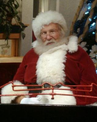 Amazing Entertainment | Saint Paul, MN | Santa Claus | Photo #2