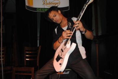 Adam Remy | Brooklyn, NY | Rock Guitar | Photo #2