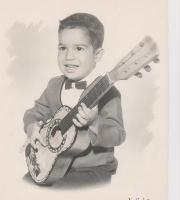 Hector Fernandez Music Inc. | Chicago, IL | Flamenco Guitar | Photo #12
