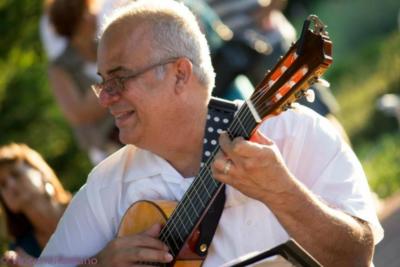 Hector Fernandez Music Inc. | Chicago, IL | Flamenco Guitar | Photo #15