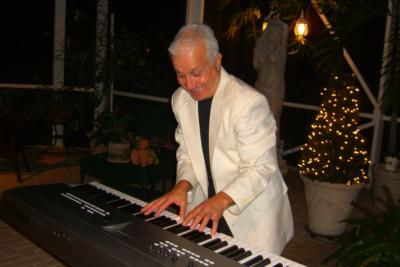 Nostalgia (featuring Alfonso Aranda) | West Palm Beach, FL | One Man Band | Photo #7