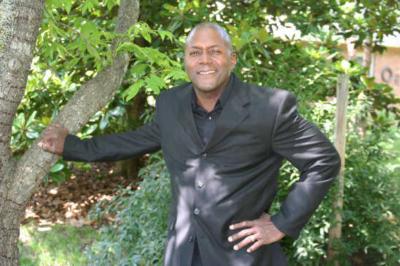 Verne Phifer/ Christian Soloist's Main Photo