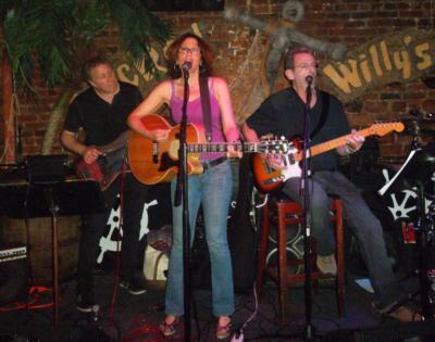 Lori Behrman Band | Brooklyn, NY | Cover Band | Photo #7