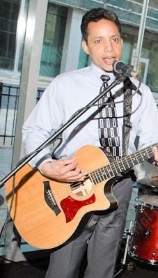 Naked Covers Acoustic  | Aurora, IL | Cover Band | Photo #7