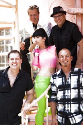 Ear Candy | Glen Ellyn, IL | Pop Band | Photo #2