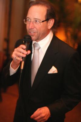Howard Shraiberg | Glenview, IL | Variety Singer | Photo #3