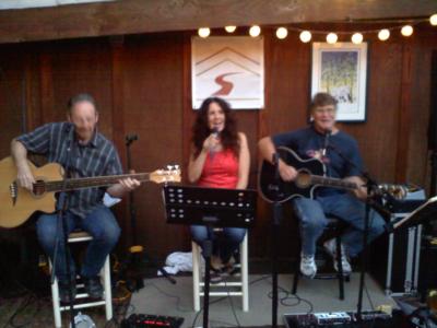 Willy B. & Nicky V | Idyllwild, CA | Acoustic Duo | Photo #9
