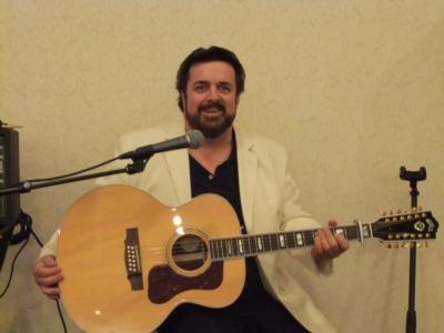 Vic Fox | Gurnee, IL | Singing Telegram | Photo #2