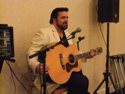 Vic Fox | Gurnee, IL | Singing Telegram | Photo #4