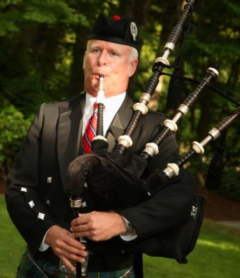 Seattle's Bagpiper Neil Hubbard - Bagpipes Bellevue, WA | GigMasters