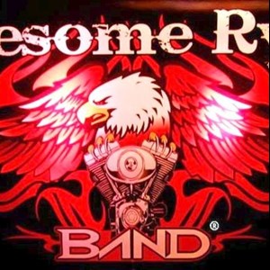hundreds of country bands